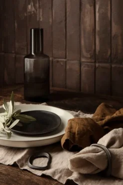 ferm LIVING Flow tallrik, liten, svart