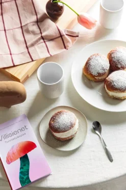 ferm LIVING Flow tallrik, liten, off-white speckle