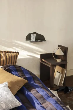 ferm LIVING Grand quiltad filt, brun - blå