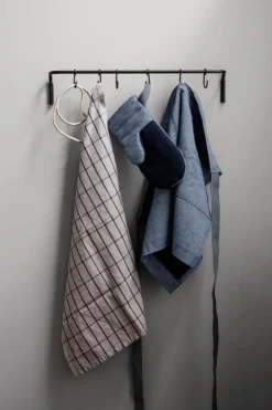 ferm LIVING Hale kökshandduk, sand - svart