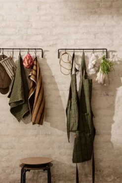 ferm LIVING Hale ugnsvante, sand - svart