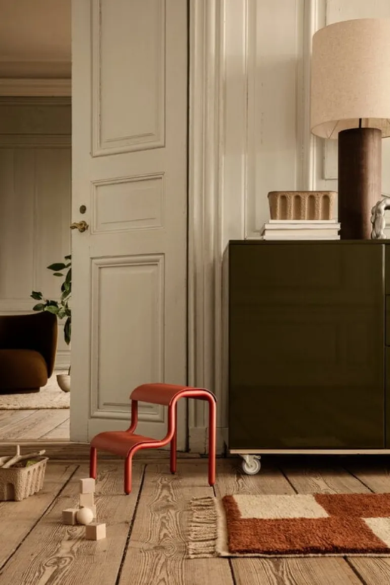 ferm LIVING Mara knutna matta, S, mörk tegel - offwhite