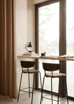 ferm LIVING Meridian bordslampa, svart