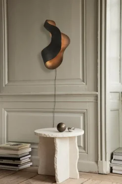 ferm LIVING Oyster vägglampa, svart