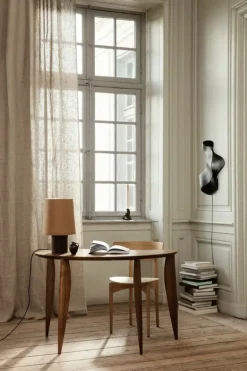 ferm LIVING Oyster vägglampa, svart