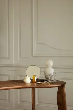 ferm LIVING Pond bordsspegel, mörk krom