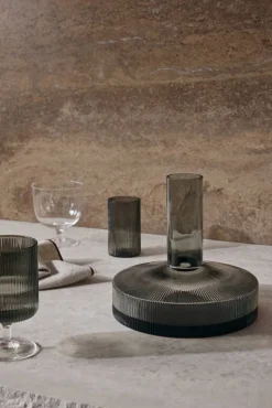 ferm LIVING Ripple vinkaraff, 1,1 l, rökgrå