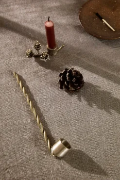 ferm LIVING Twist ljussläckare, mässing