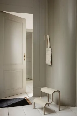 ferm LIVING Up trappstegspall, cashmere