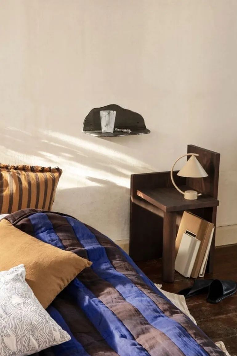 ferm LIVING Uta Piece sidobord/pall, mörk oljad furu