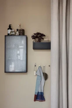 ferm LIVING Wall Box, rektangulär, svart