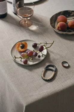 ferm LIVING Weave flasköppnare, svart mässing - natur