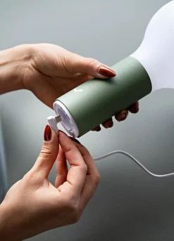 Fermob Aplô bärbar lampa H24, kaktus