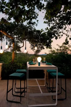 Fermob Aplô bärbar lampa H24, acapulco blå