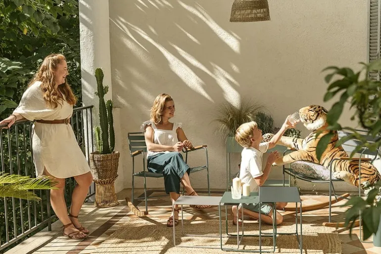 Fermob Oulala satsbord, set om 3, highlighted nature