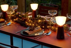 Fermob Swiing bärbar bordslampa, 20 cm, svart körsbär