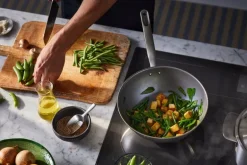 Fiskars All Steel wokpanna, 28 cm