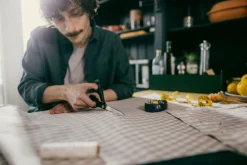 Fiskars Functional Form, ReNew universalsax, 21 cm, svart