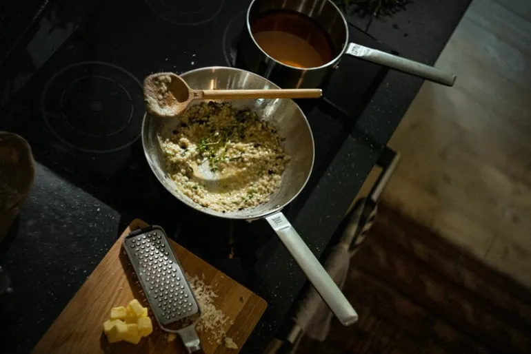 Fiskars Norden stekpanna i stål, 28 cm