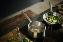 Fiskars Norden stekpanna i stål, 28 cm