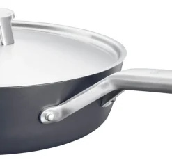 Fiskars Taiten traktörpanna, 26 cm, med lock