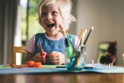 Fiskars Träningssax, röd