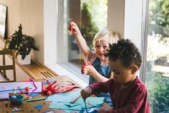 Fiskars Träningssax, röd