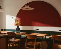 Flos Gustave bordslampa, obearbetat aluminium