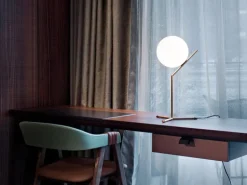 Flos IC T1 bordslampa, hög, mässing