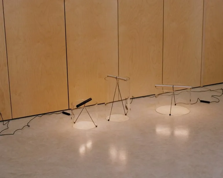 Flos To-Tie T1 bordslampa, svart