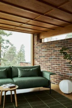 Fogia Area sidobord, lackad ek