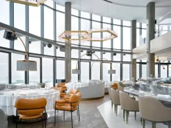 Fogia Bollo stol, cognacsfärgat läder - svart