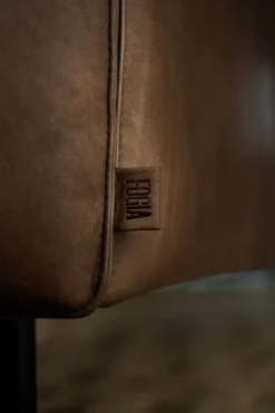 Fogia Tiki fåtölj, liten, jubileumsutgåva, svart stål - vintage tobak