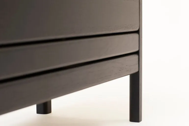 Form & Refine A Line förvaringsbänk, 111 cm, svartbetsad ek