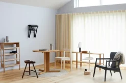 Form & Refine A Line skohylla, vit ek