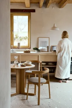 Form & Refine Lunar stol, oljad ek - Hallingdal 0227