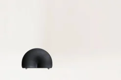 Form & Refine Shoemaker Chair No. 49 pall, svart bok