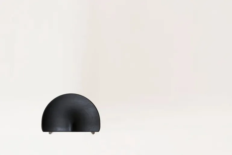 Form & Refine Shoemaker Chair No. 49 pall, svart bok