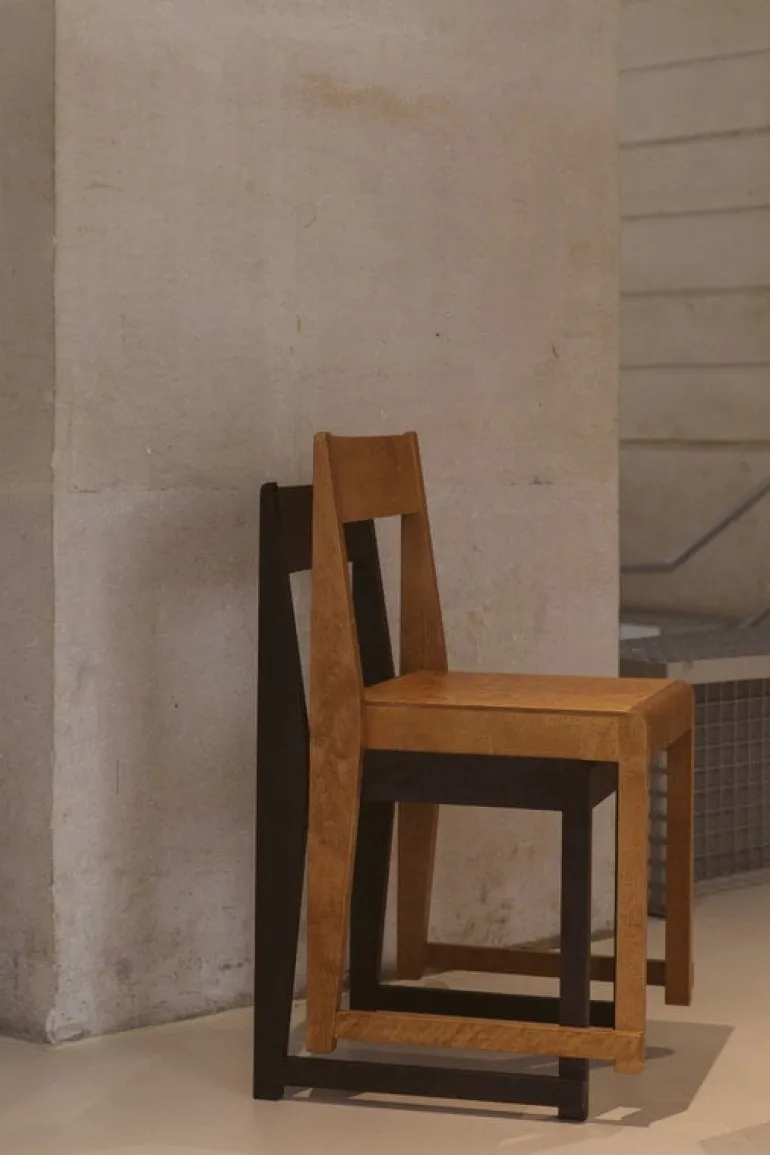 Frama Chair 01, varmbrun björk