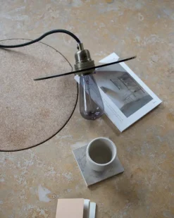 Frama Circle Shade M hänglampa, 25 cm, rökt glas