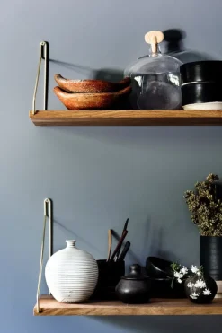 Frama D27 vägghylla, 60 cm, ek - mässing