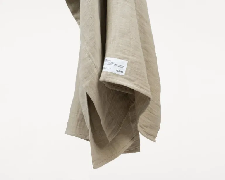 Frama Light Towel poncho, salvia