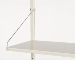 Frama Shelf Library H1852 vägghylla, varmvit