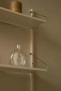 Frama Shelf Library H1852 vägghylla, varmvit