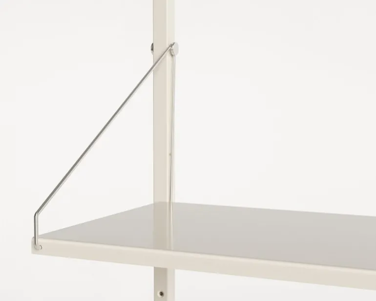 Frama Shelf Library H1852 vägghylla med skrivbord, varmvit