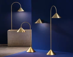 Frandsen Grasp, portabel bordslampa, 47 cm, mässing