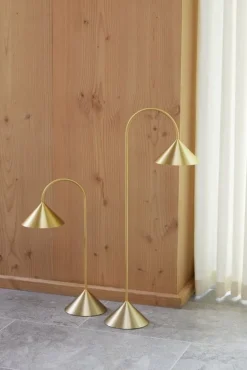 Frandsen Grasp, portabel bordslampa, 47 cm, mässing