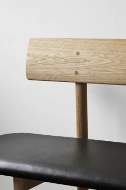 Fredericia Mogensen 3171 sittbänk, oljad ek - svart läder