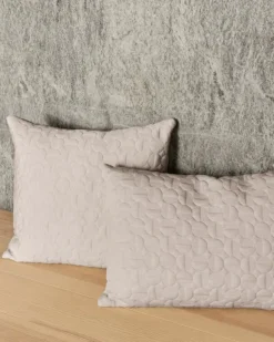 Fritz Hansen AJ Vertigo kudde, 40 x 60 cm, sand