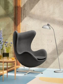 Fritz Hansen Egg loungefåtölj, satinpolerad aluminium - Re-wool 0198